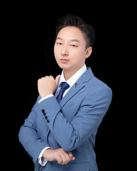 設(shè)計(jì)經(jīng)理 歐陽亞星